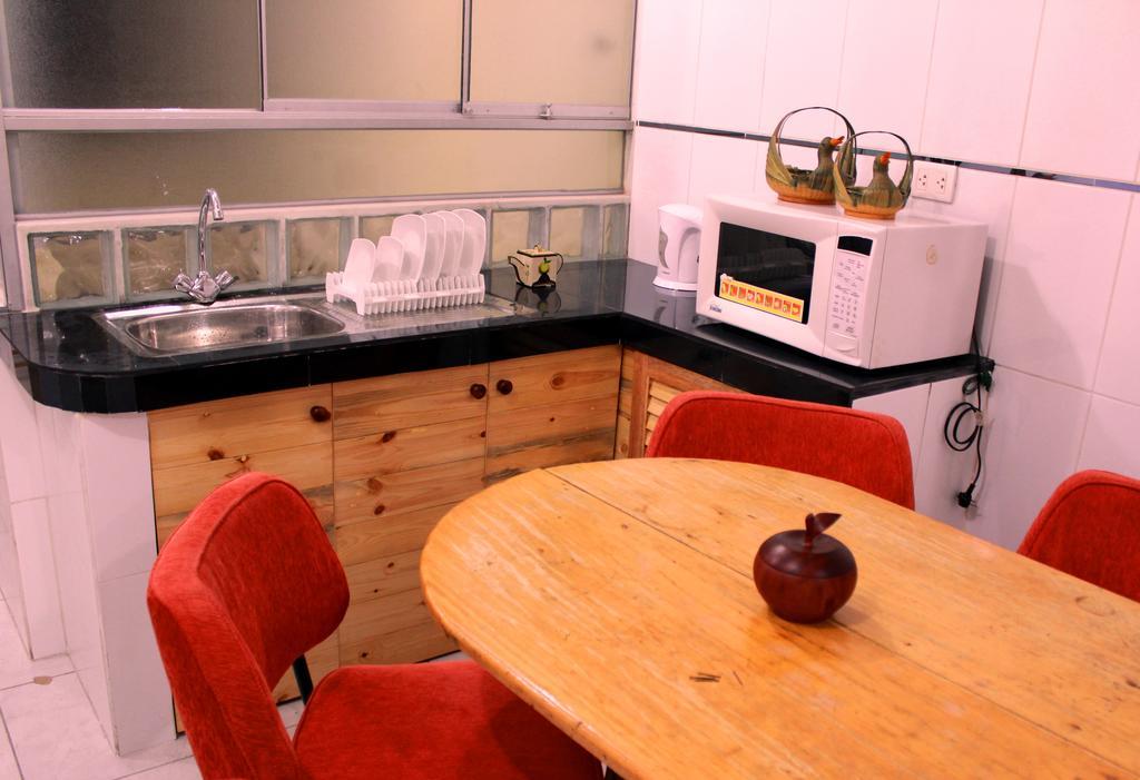 Taytaypa Rooms & Apartments Lima Airport Bilik gambar