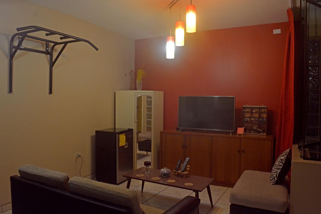 Taytaypa Rooms & Apartments Lima Airport Luaran gambar